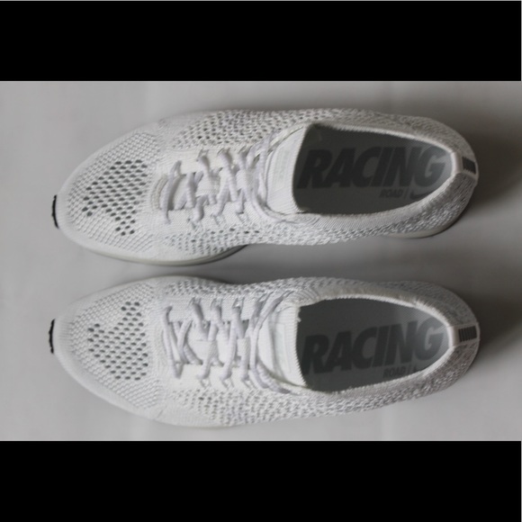 New Nike Flyknit Racer White Women Sneakers Size 6 - Picture 4 of 8